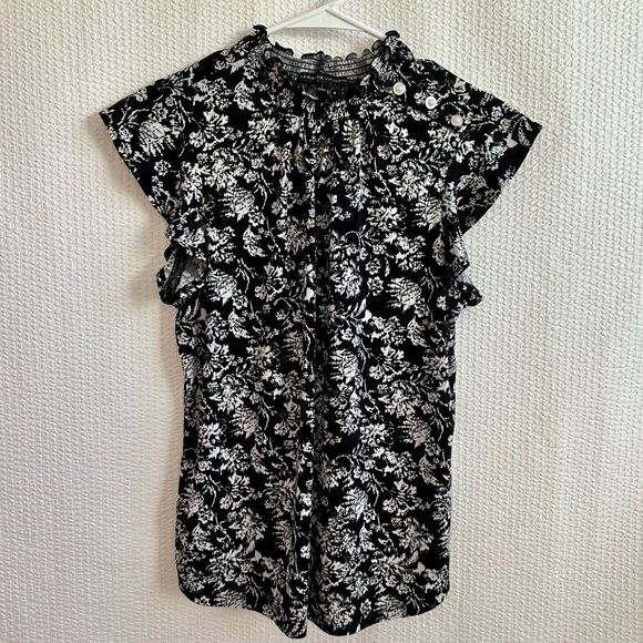 Adrienne Vittadini Women’s Black/White Ruffled Cap Sleeve Blouse Size: L - Picture 1 of 4